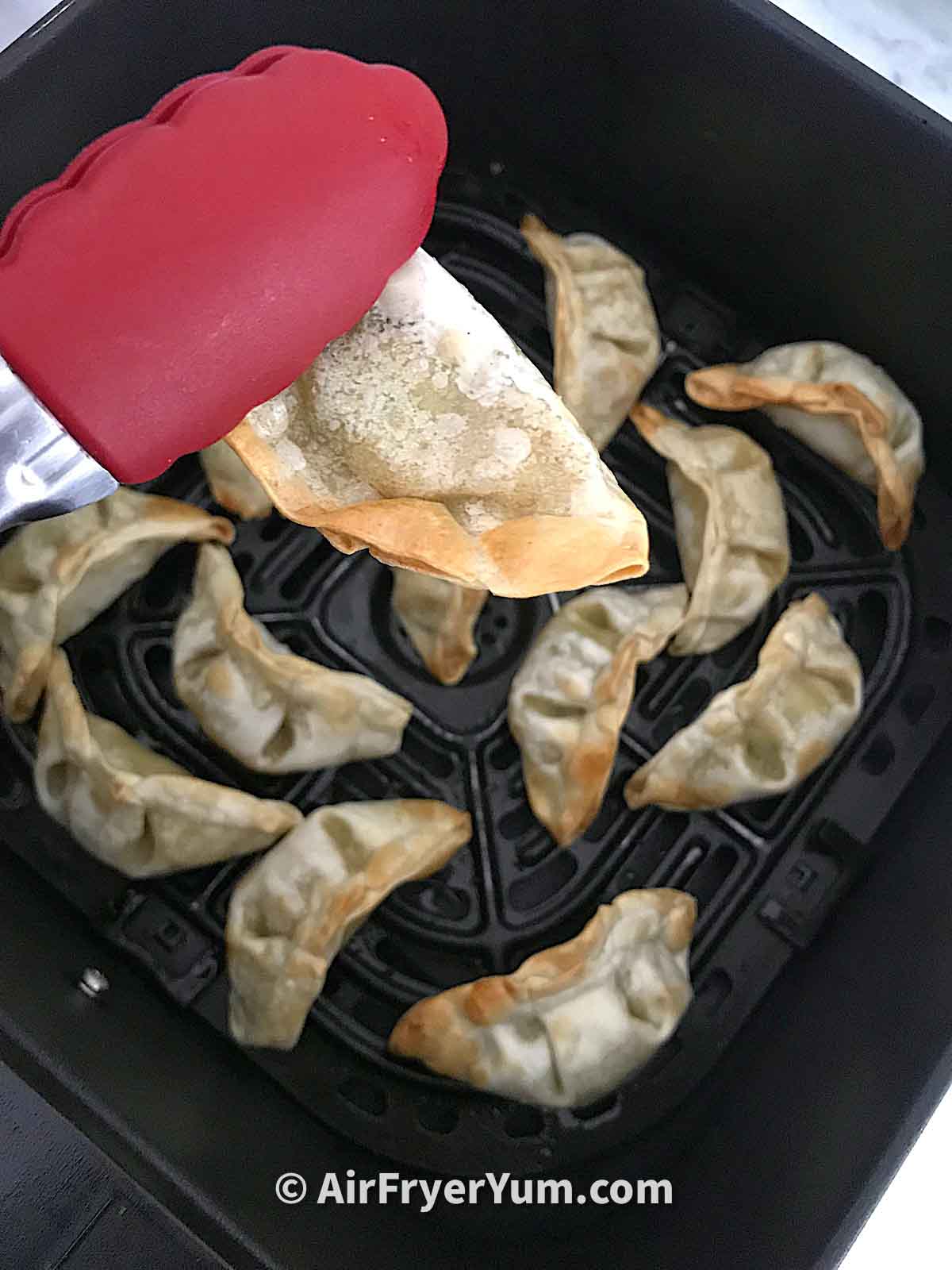 how-to-make-frozen-potstickers-in-an-air-fryer-dumplings-wontons