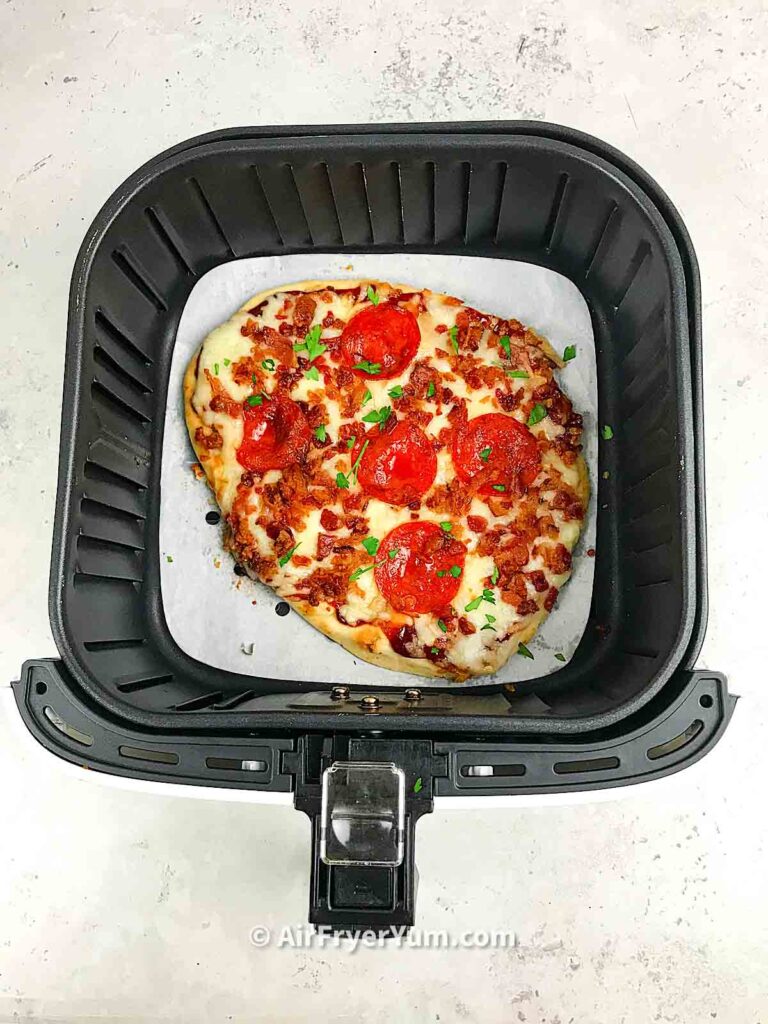 Air Fryer Naan Pizza - Chenée Today